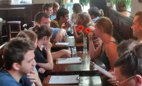 Serious course evaluation in the Queen's Arms at the end of day two
